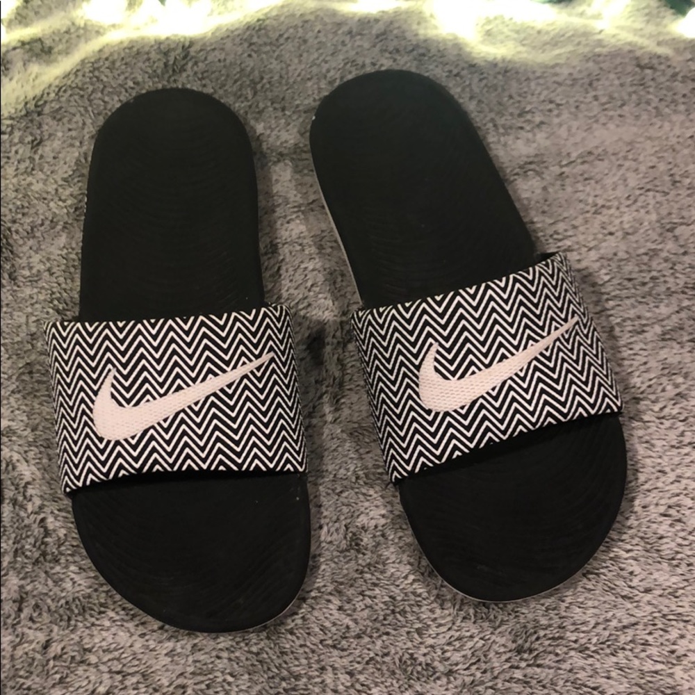 Nike slides - Picture 3 of 4